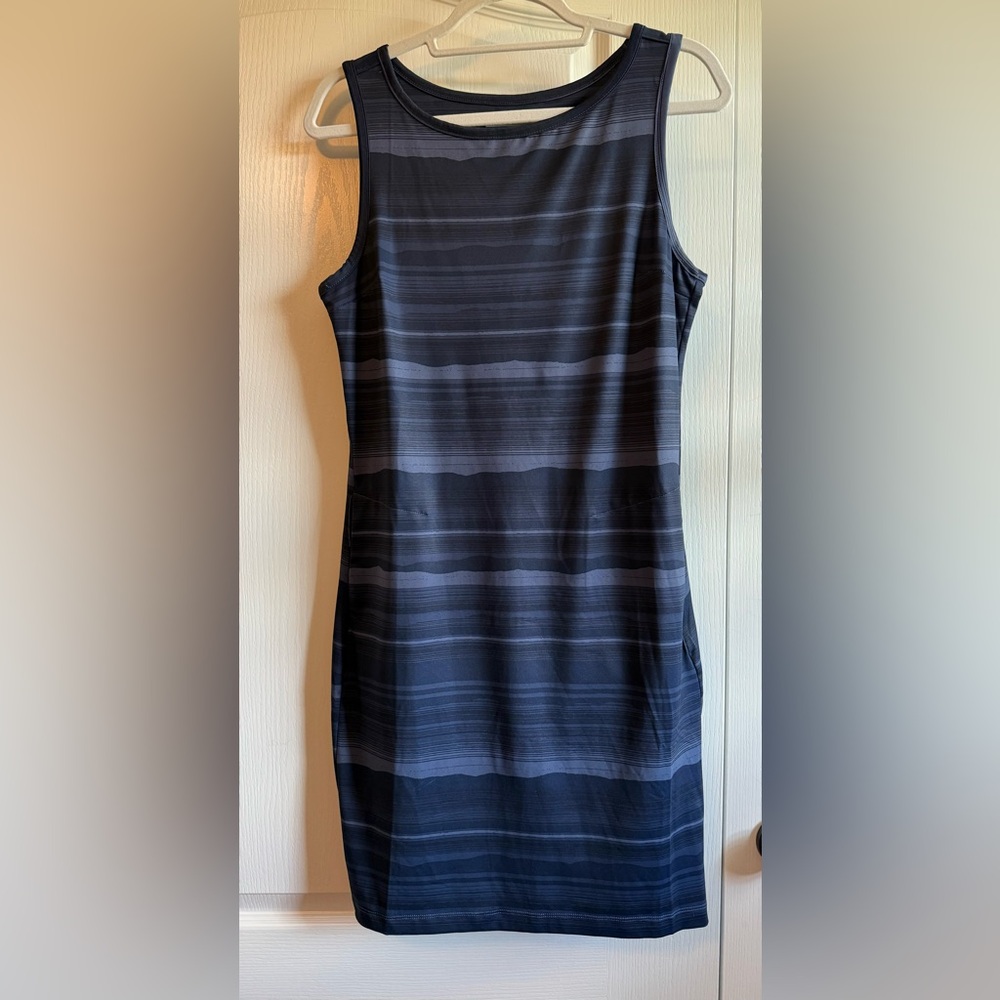 Columbia Chill River Printed Dress, Size Medium